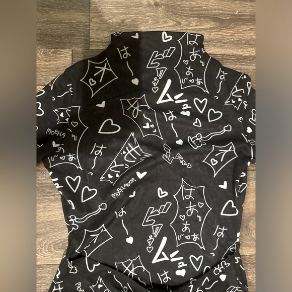 MOEFLAVOR sheer monochrome worn once mock turtleneck. 100% polyester L/XL - Picture 8 of 12
